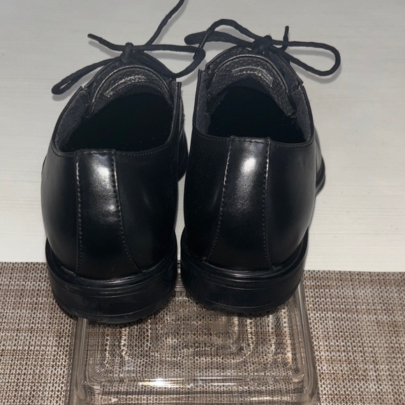 Perry Ellis "Randall" Dress Shoes. Men's size 12. Excellent condition. Sharp! - Picture 5 of 7